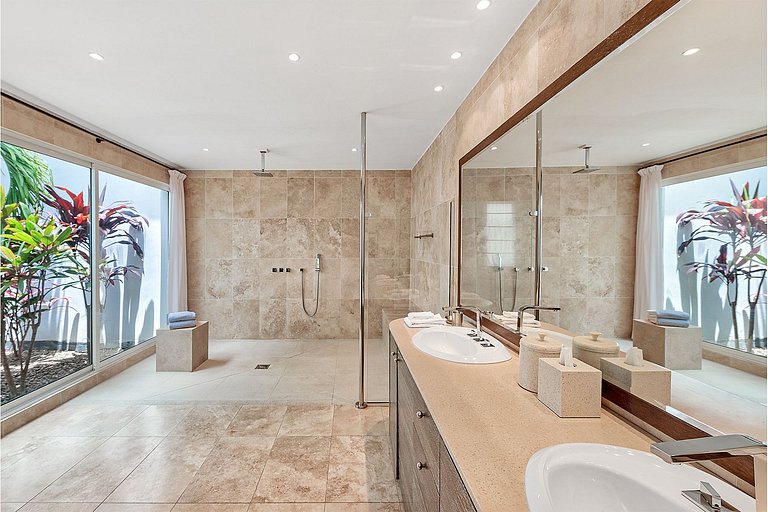 Sxm021 – Villa moderna com vista para o mar em Terres Basses