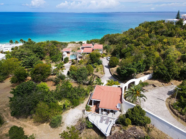 Sxm020 – Villa en bord de mer avec cottage à Baie Rouge