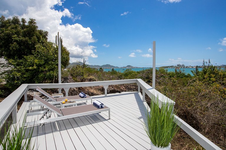 Sxm020 – Beachfront villa with cottage in Baie Rouge
