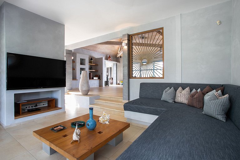 Sxm022 – Contemporary home with tennis court near Baie aux P