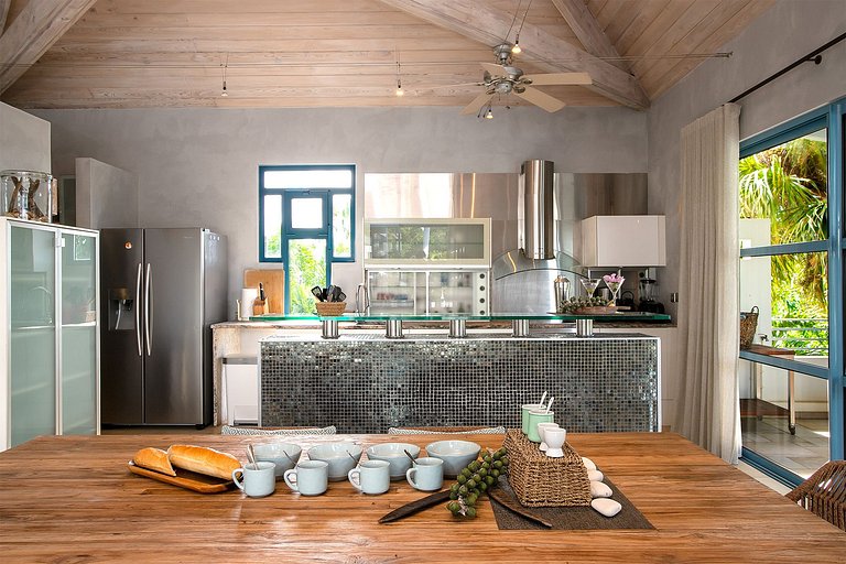 Sxm022 – Contemporary home with tennis court near Baie aux P