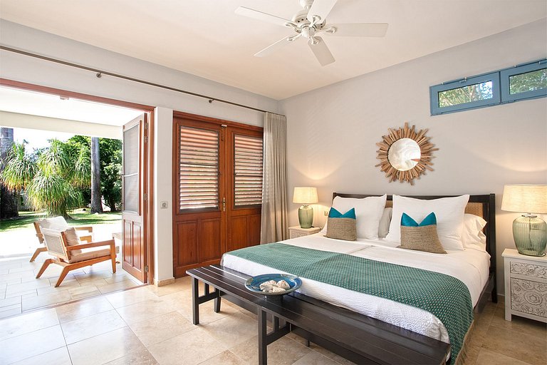 Sxm022 – Contemporary home with tennis court near Baie aux P