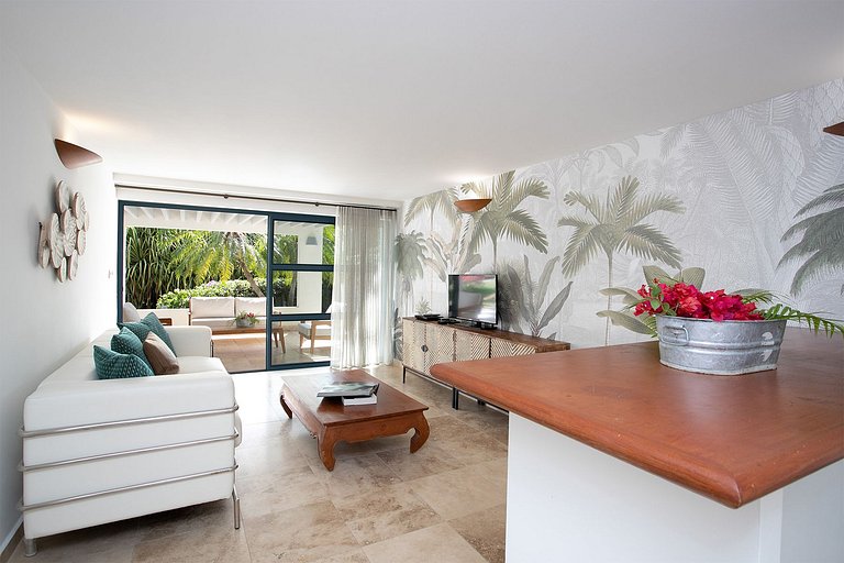 Sxm022 – Contemporary home with tennis court near Baie aux P