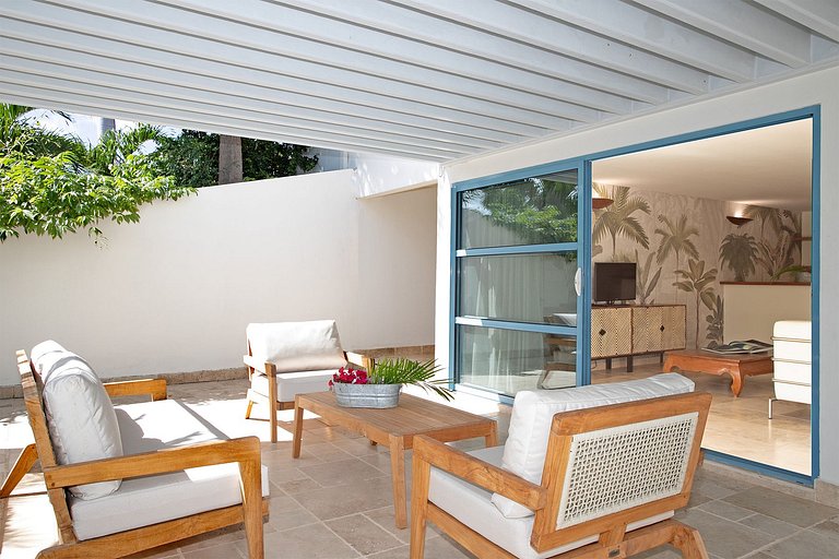 Sxm022 – Contemporary home with tennis court near Baie aux P