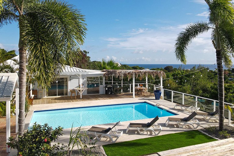 Sxm024 – Chic hillside home with ocean views in Terres Basse