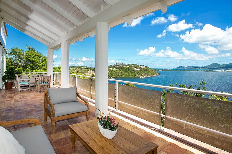 Sxm025 – Casa arquitectónica con vistas a la laguna en Terre