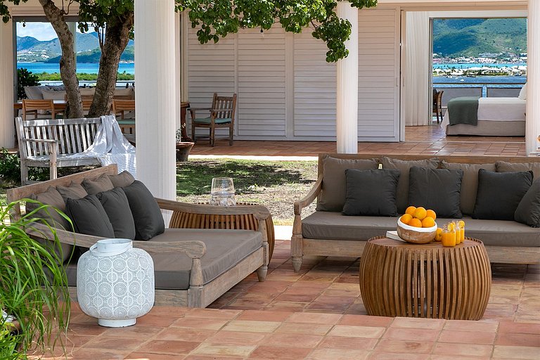 Sxm025 – Casa arquitectónica con vistas a la laguna en Terre