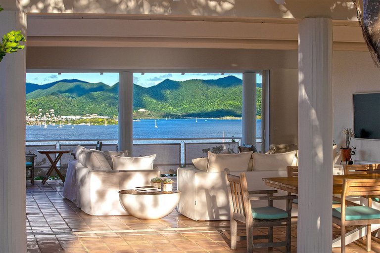 Sxm025 – Casa arquitetônica com vista para a lagoa em Terres