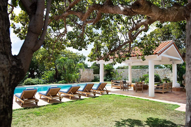 Sxm025 – Maison architecturale avec vue sur le lagon à Terre