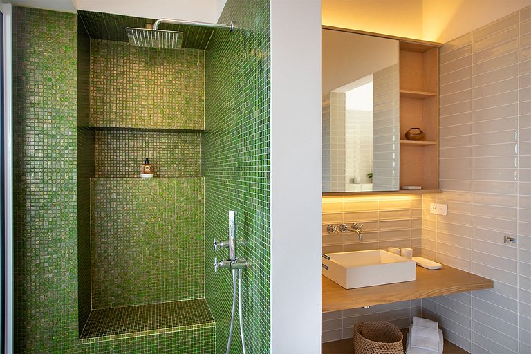 Sxm025 – Architectural home with lagoon views in Terres Bass
