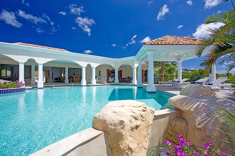 Sxm026 – Villa com praia privativa em Terres Basses