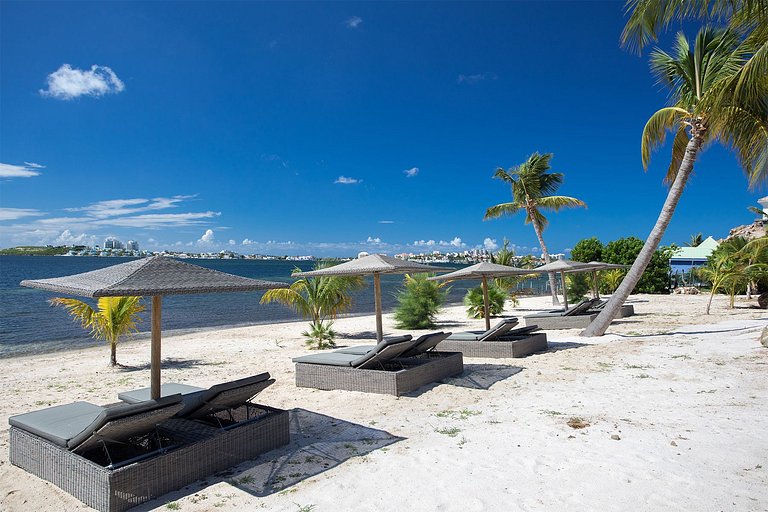 Sxm026 – Villa avec plage privée à Terres Basses
