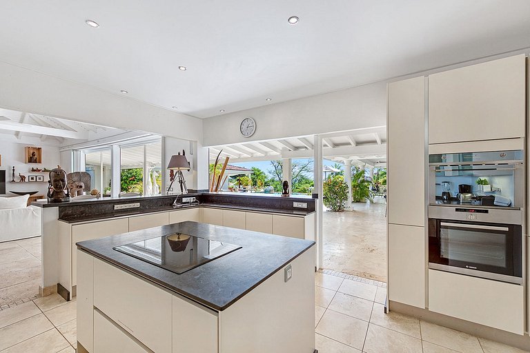 Sxm041 – Refined tropical villa in Terres Basses