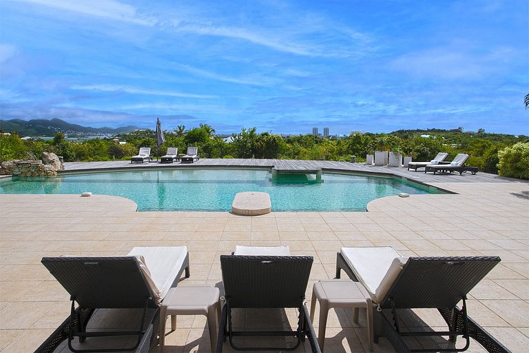 Sxm040 – Élégante villa avec vue sur le lagon à Terres Basse