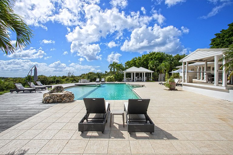 Sxm040 – Élégante villa avec vue sur le lagon à Terres Basse