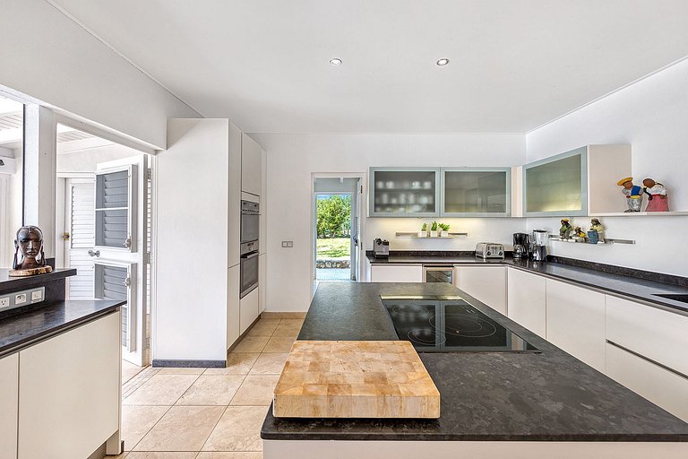 Sxm041 – Refined tropical villa in Terres Basses