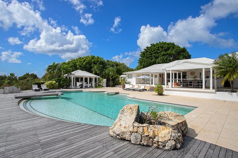 Sxm040 – Élégante villa avec vue sur le lagon à Terres Basse