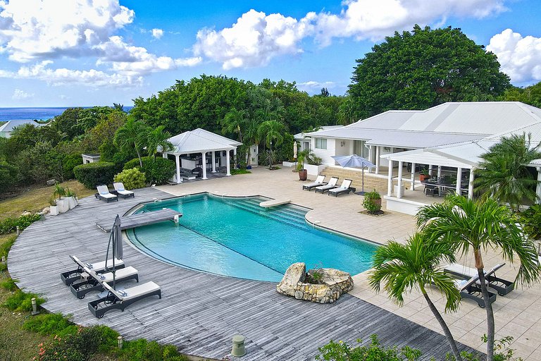 Sxm040 – Elegant villa with lagoon views in Terres Basses