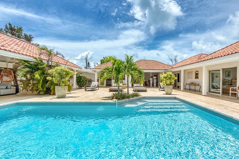 Sxm039 – Villa de charme avec jardin à Terres Basses