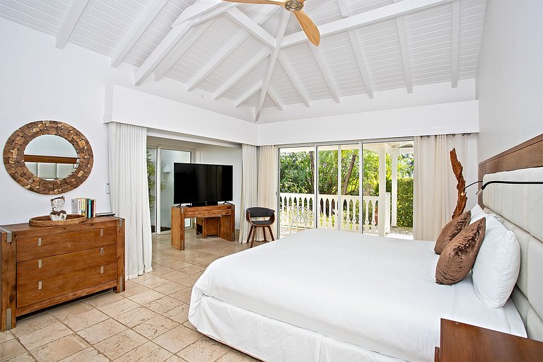 Sxm040 – Élégante villa avec vue sur le lagon à Terres Basse