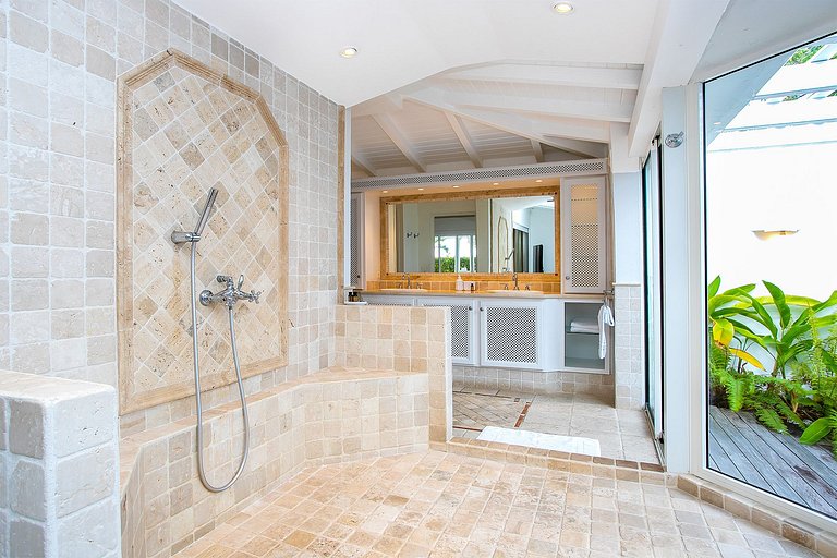 Sxm040 – Elegante villa com vista para a lagoa em Terres Bas
