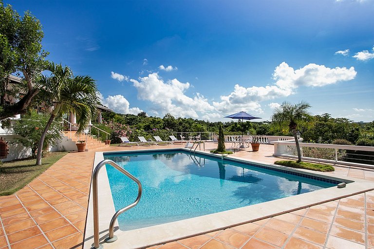 Sxm036 – Villa de estilo colonial con vista al mar en Terres