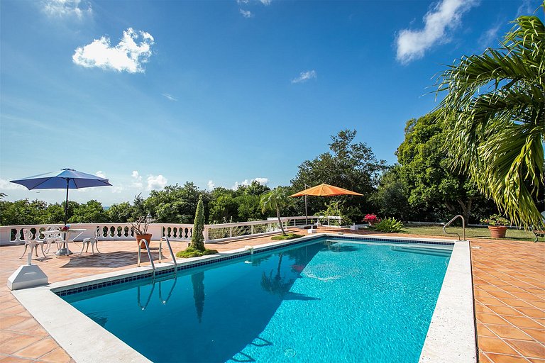 Sxm036 – Villa de style colonial avec vue sur la mer à Terre
