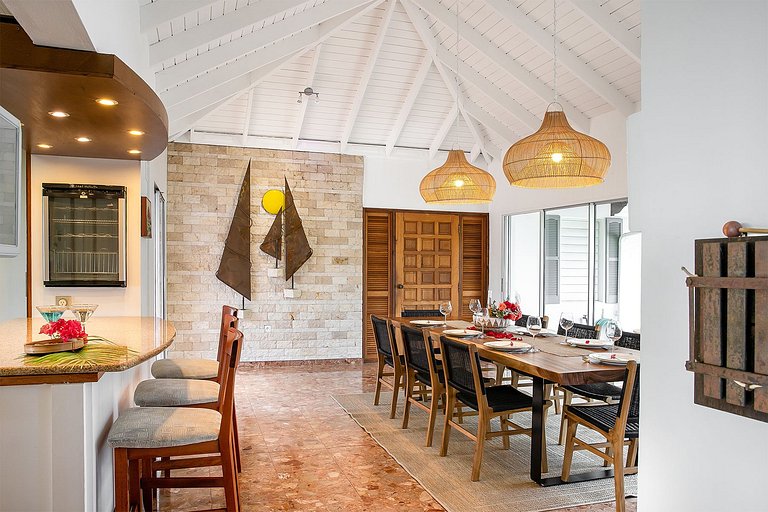Sxm036 – Colonial-style villa with ocean views in Terres Bas