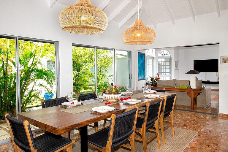 Sxm036 – Colonial-style villa with ocean views in Terres Bas