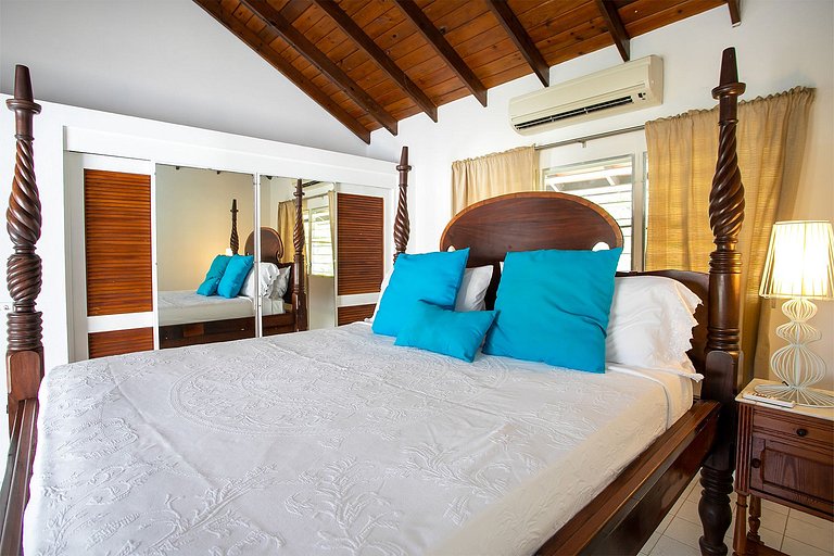 Sxm036 – Villa de estilo colonial com vista para o mar em Te