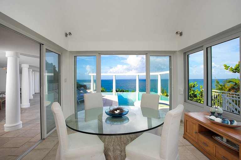 Sxm035 – Maison en falaise avec vue sur la mer à Baie Rouge