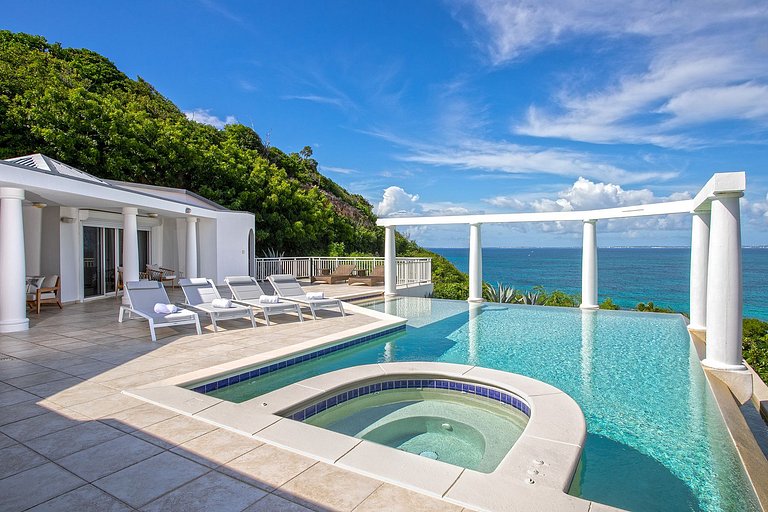 Sxm035 – Maison en falaise avec vue sur la mer à Baie Rouge