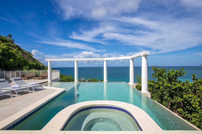 Sxm035 – Maison en falaise avec vue sur la mer à Baie Rouge