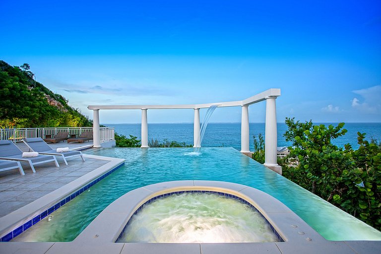 Sxm035 – Maison en falaise avec vue sur la mer à Baie Rouge