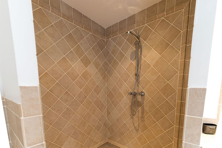 Sxm031 – Oceanview home near Happy Bay