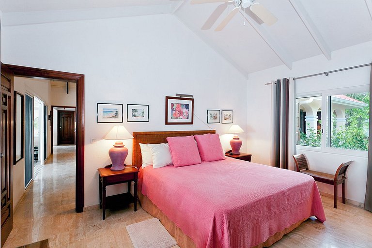 Sxm029 – Beachfront home on Baie Longue in Terres Basses