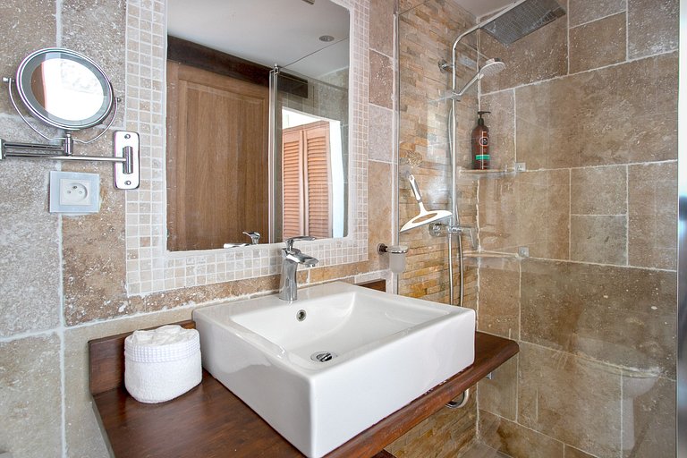 Sxm030 – Villa con vista al mar y piscina en Mont Vernon