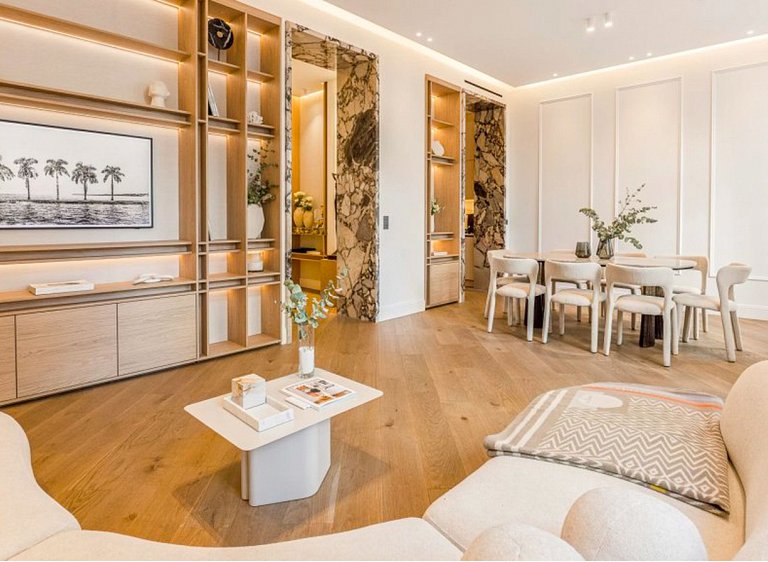 Azu489 - 4 bedroom Apartment – Prime Cannes Centre