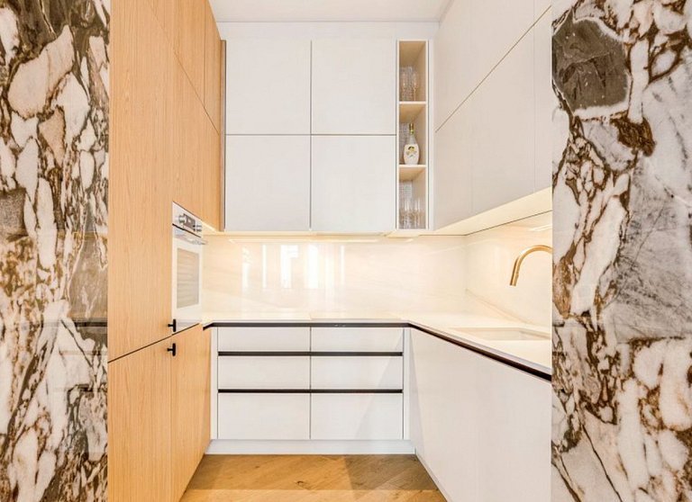 Azu489 - 4 bedroom Apartment – Prime Cannes Centre