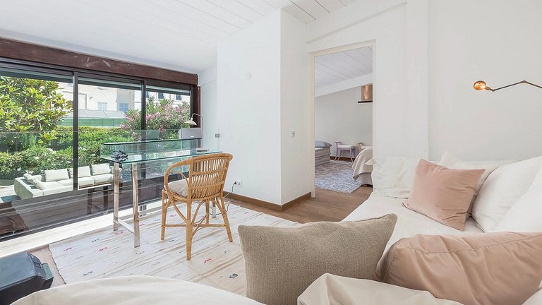 Azu194 - Duplex elegante com jardim privativo