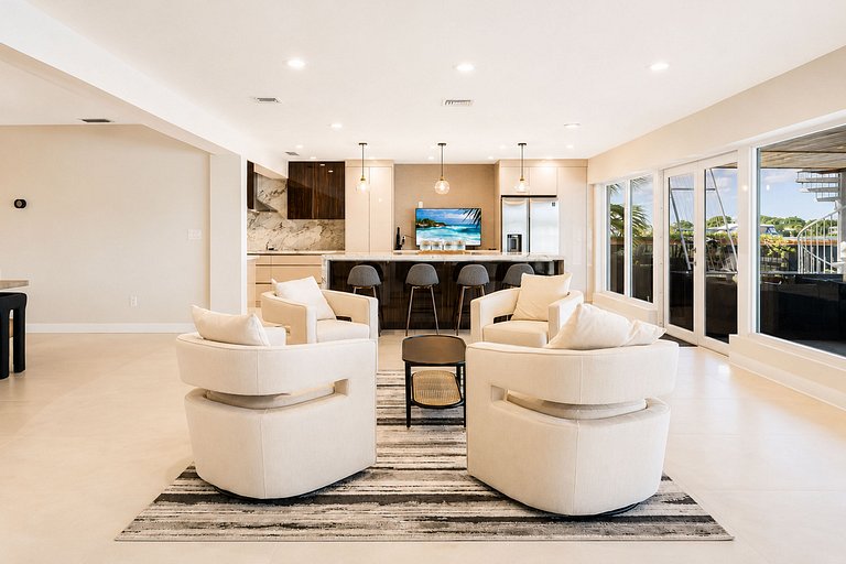 Mia016 - Waterfront Estate with Bay Views in Miami