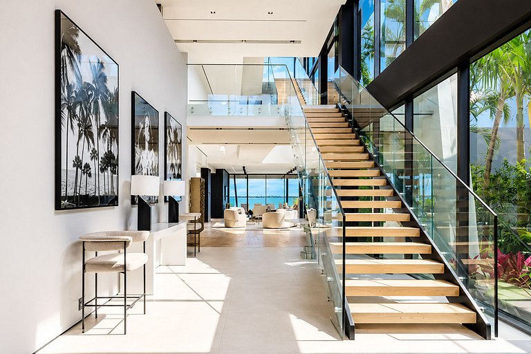 Mia017 - Propiedad frente a la bahía en Miami Beach