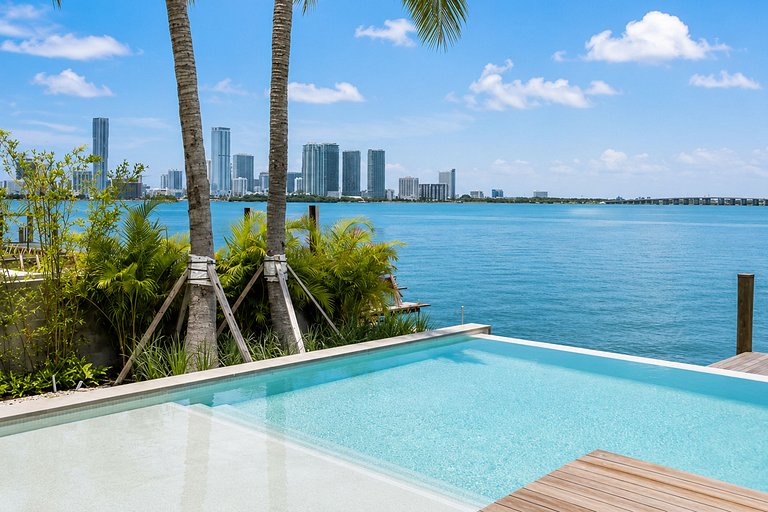 Mia017 - Mansão à beira da baía em Miami Beach