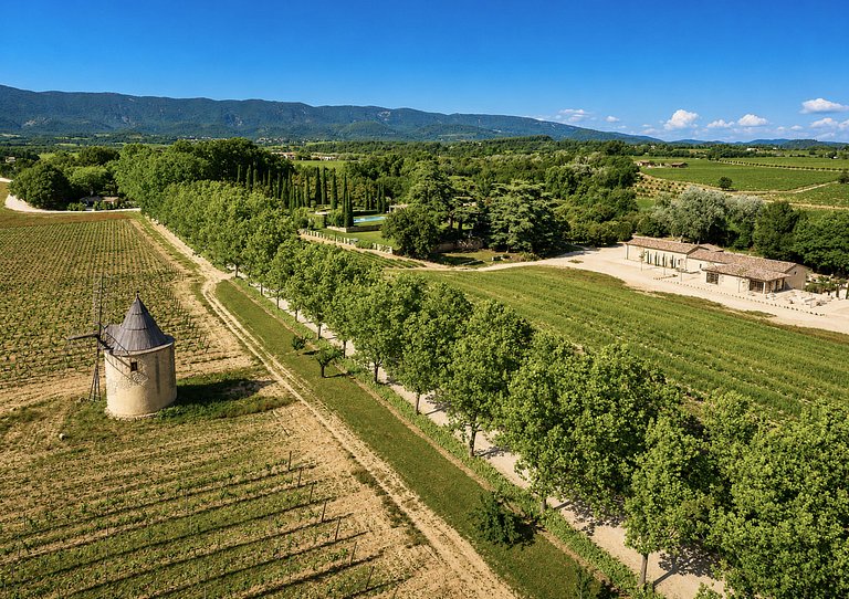 Pro006 - Beautiful Castle in Provence