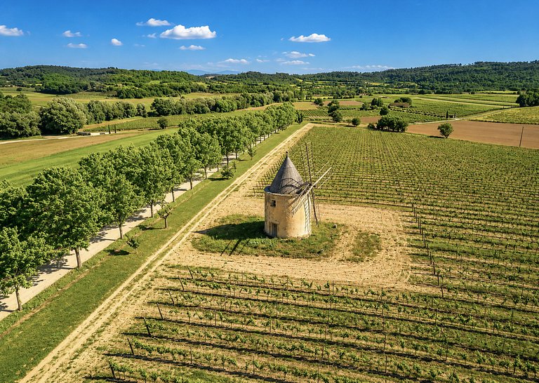 Pro006 - Beautiful Castle in Provence