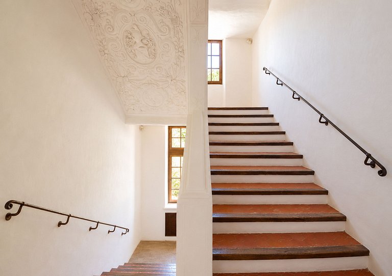 Pro006 - Beautiful Castle in Provence