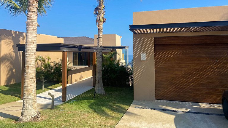 Ptm042 - Elegant Oceanview Villa at Kupuri Beach
