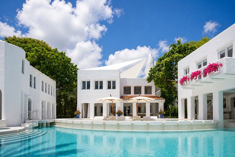 Mia009 - Mansão estilo Mykonos frente mar em Miami