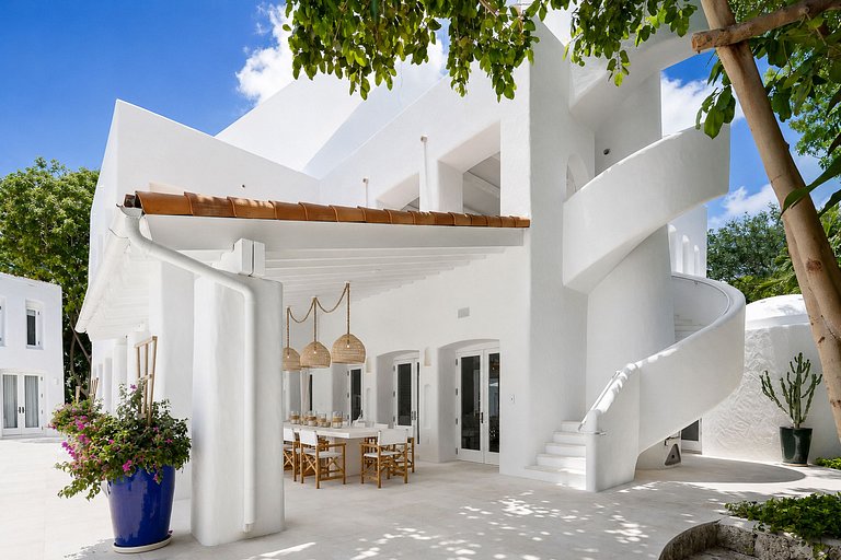 Mia009 - Mansão estilo Mykonos frente mar em Miami