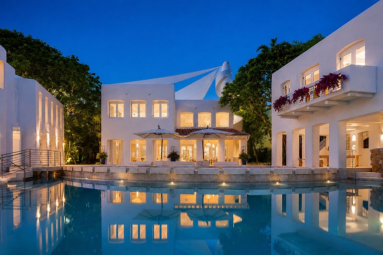 Mia009 - Mansão estilo Mykonos frente mar em Miami